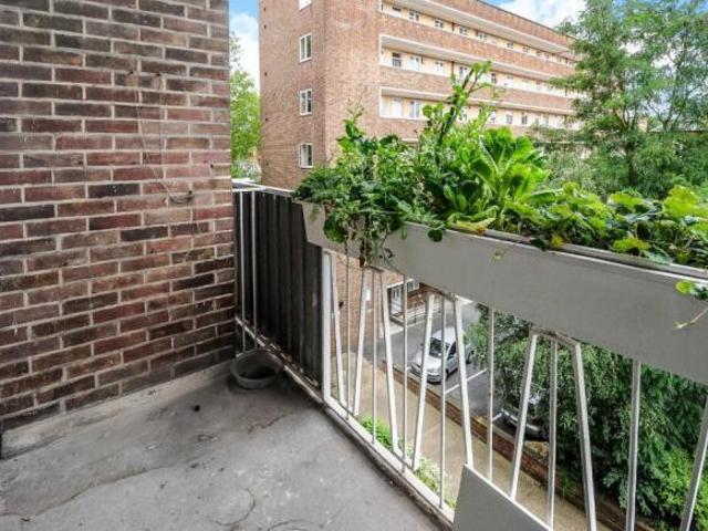 Flat for rent in St. John's Wood, Greater London