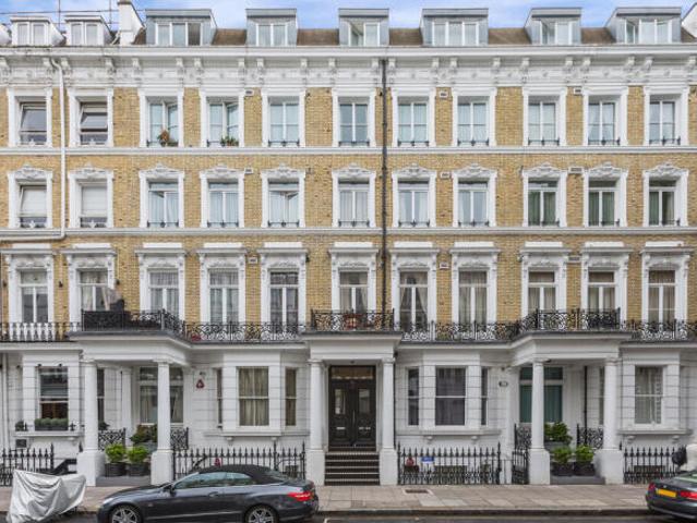 Flat for rent in Cat Hill