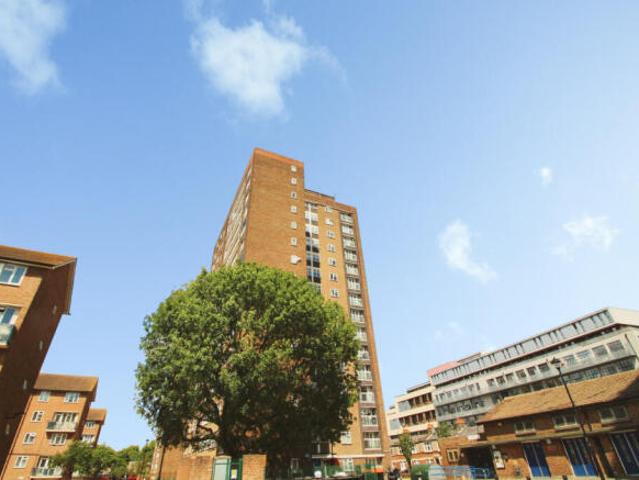 Flat for rent in Cat Hill