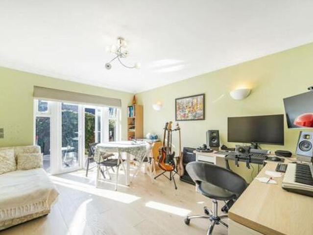 House for rent in London Borough of Hounslow, Greater London