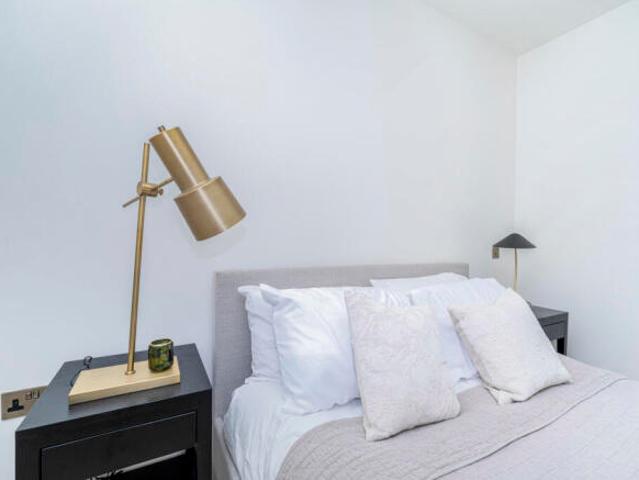Flat for rent in Cat Hill