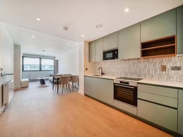 House for rent in Brentford End, Greater London