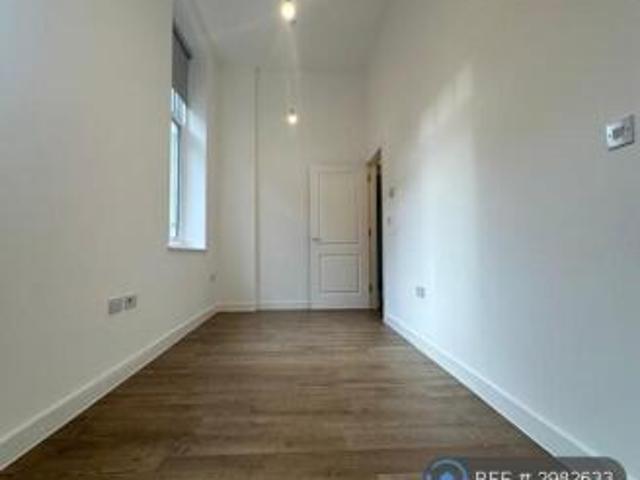 Flat for rent in Cat Hill