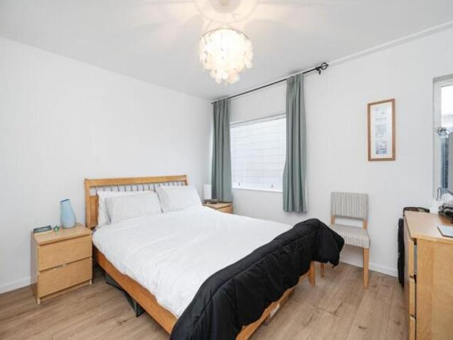 Flat for rent in Cat Hill