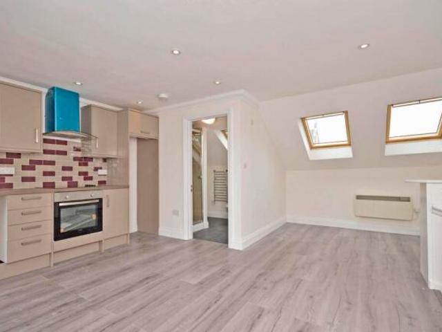 Flat for rent in Tooting, Greater London