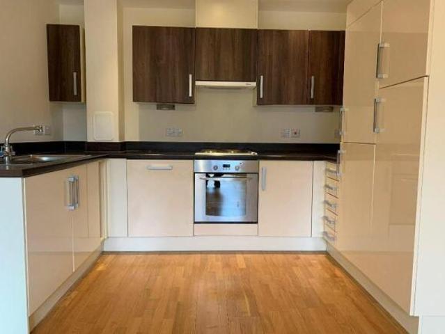 Flat for rent in Cat Hill