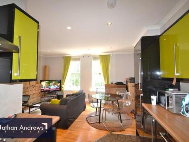Flat for rent in Uxbridge, Greater London