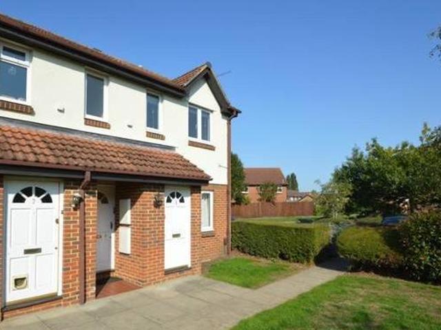 House for rent in Surrey, England