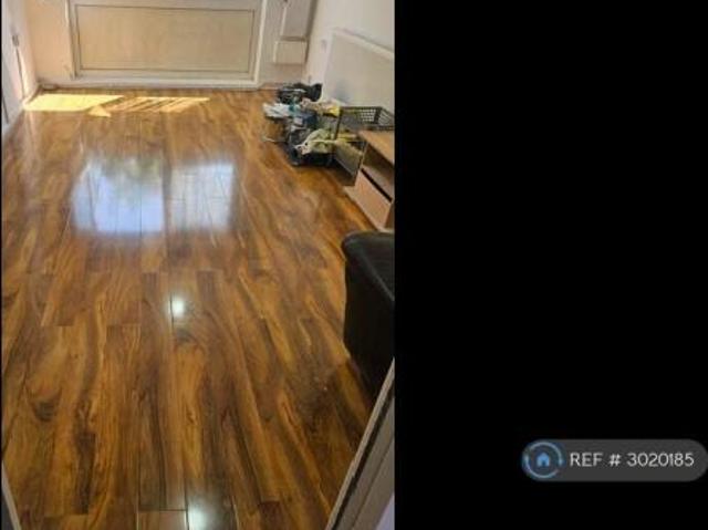 Flat for rent in Cat Hill