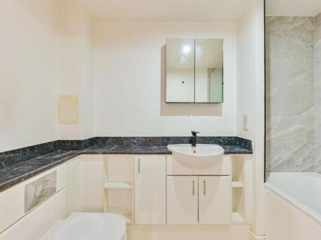 Flat for rent in Greater London