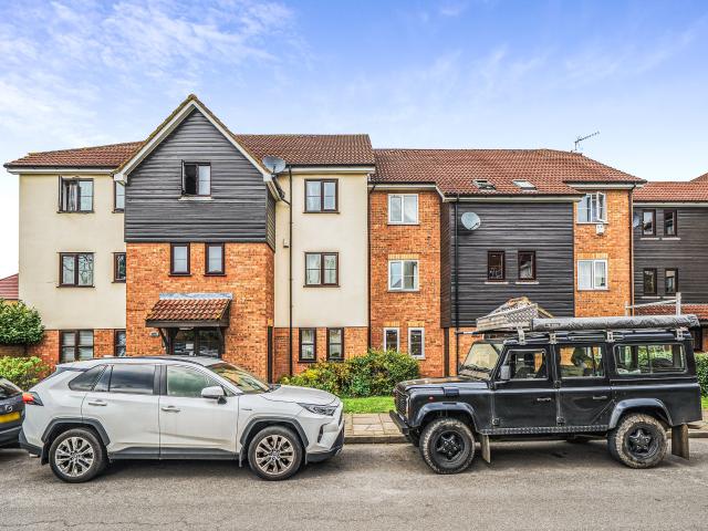 Apartment for rent in Alperton, Greater London