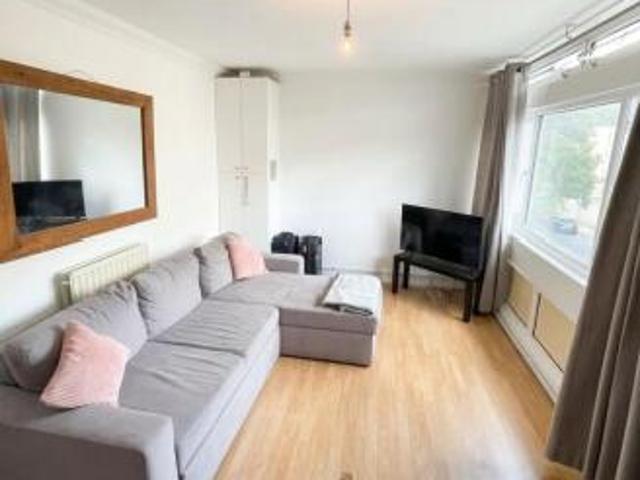 Flat for rent in Cat Hill