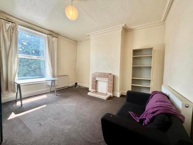 Flat for rent in Pudsey, West Yorkshire