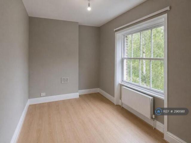Flat for rent in Cat Hill