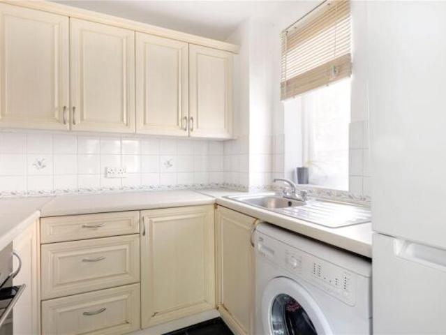 Flat for rent in Wanstead, Greater London