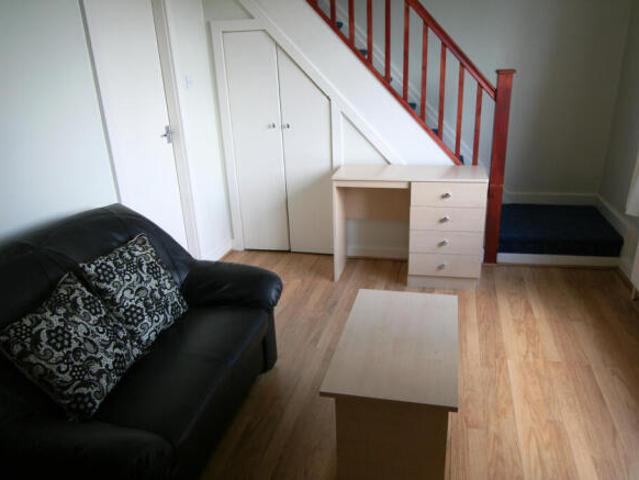 Flat for rent in Burley, West Yorkshire