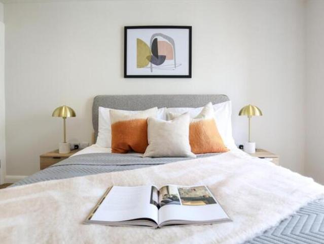 Flat for rent in Cat Hill, England