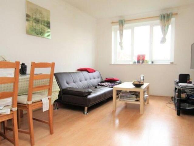 Flat for rent in Enfield, Greater London