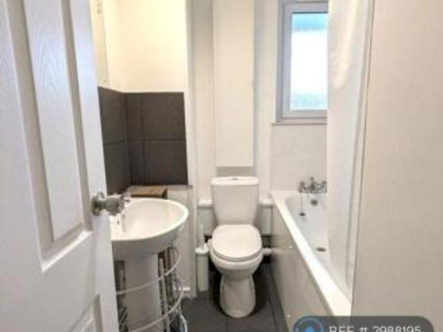 Flat for rent in Cat Hill