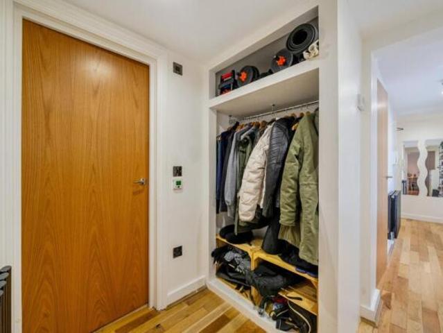 Flat for rent in Cat Hill