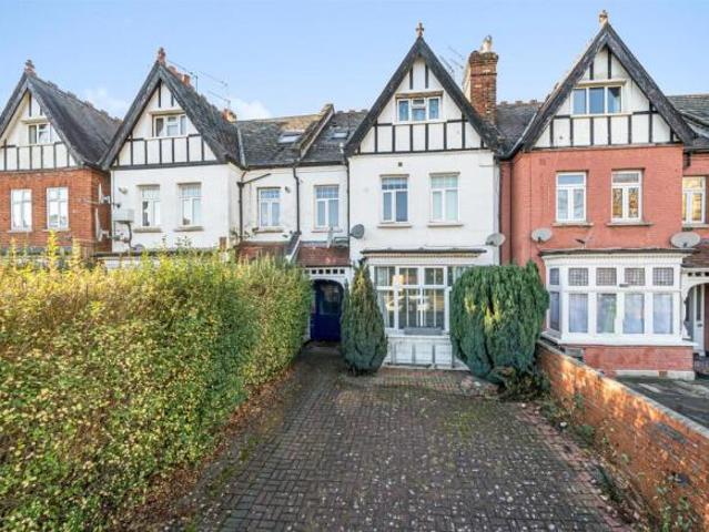 Flat for rent in Cat Hill