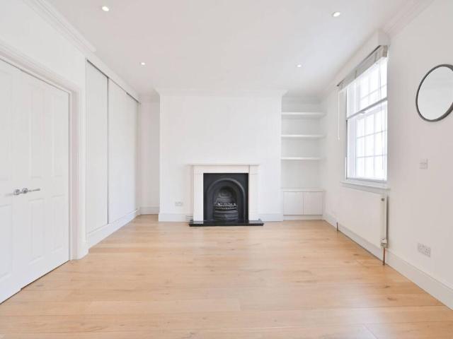 Flat for rent in Soho