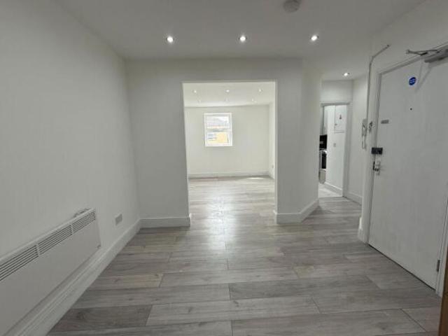 Flat for rent in The Galleries, Navestock Side