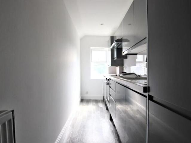 Flat for rent in Cat Hill