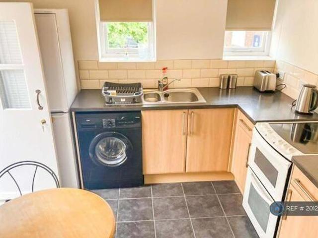 House for rent in Green Close, Warwickshire