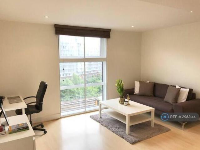 Flat for rent in Cat Hill