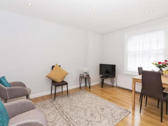 Flat for rent in Worthing, West Sussex