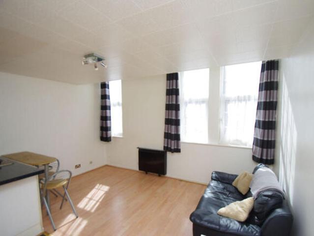 Flat for rent in North Watford, Hertfordshire
