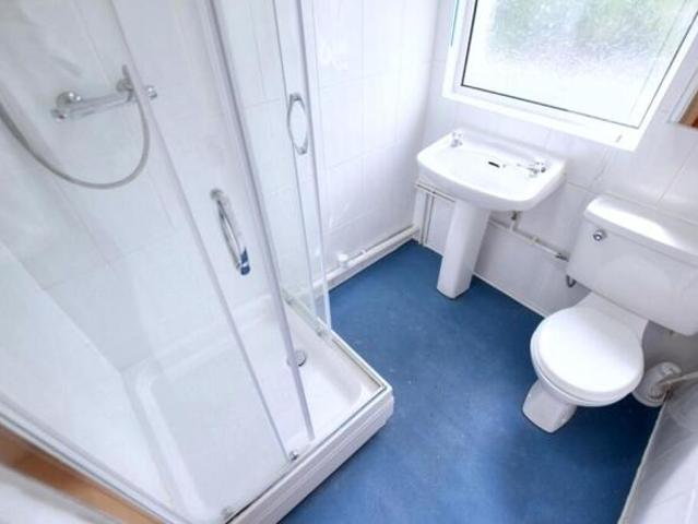 Flat for rent in Cat Hill