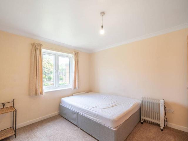 Flat for rent in Hendon