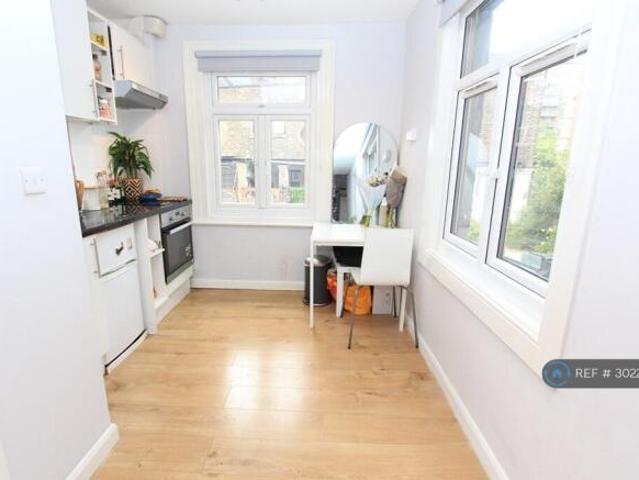 Flat for rent in Cat Hill