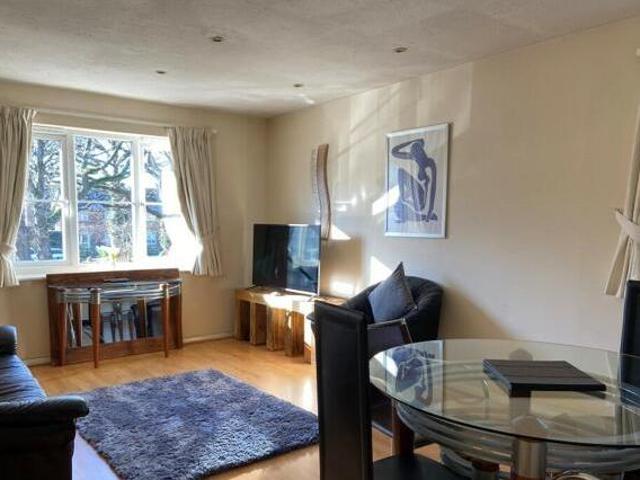 House for rent in Surrey