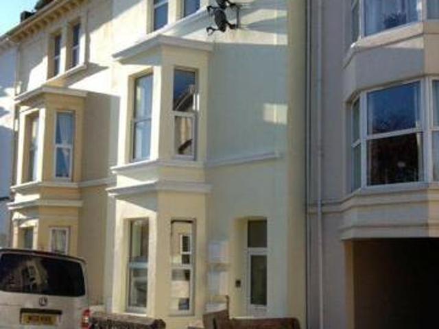 House for rent in Follaton, Strode