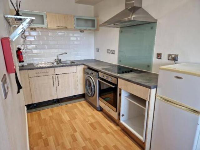 Flat for rent in Fitzwilliam, West Yorkshire