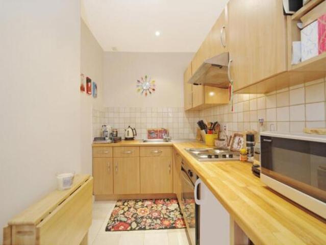Flat for rent in Cat Hill