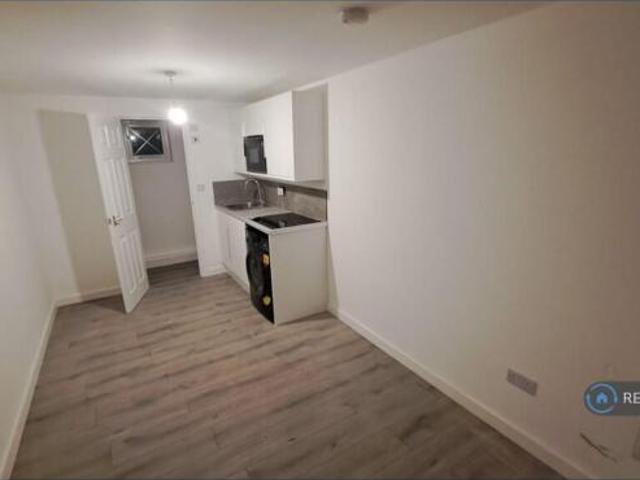 Flat for rent in Warrington