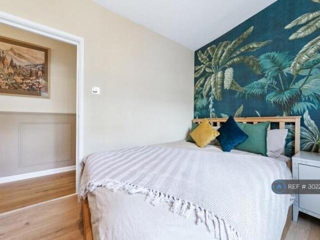 Flat for rent in Cat Hill