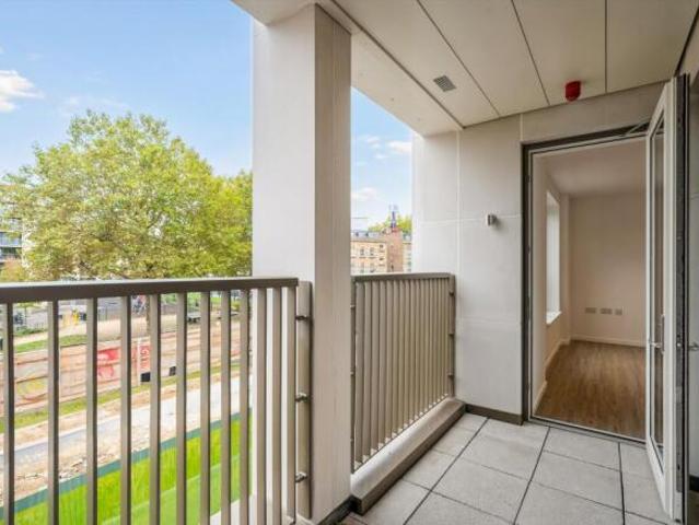 Flat for rent in Cat Hill