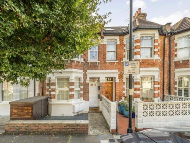 Flat for rent in Chiswick, Greater London