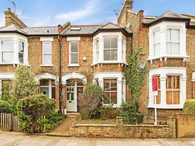 Flat for rent in Barnes, Greater London