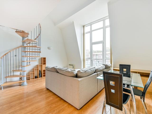 Apartment for rent in St Margarets, Greater London