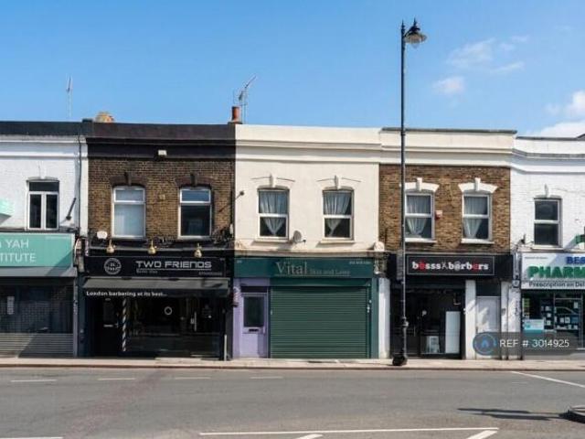 Flat for rent in Cat Hill
