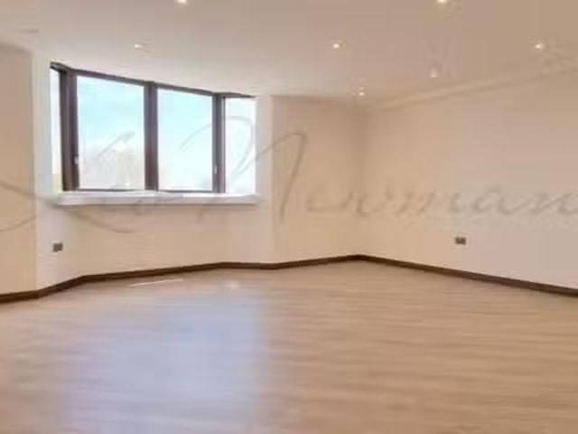 House for rent in Bickley, Widmore