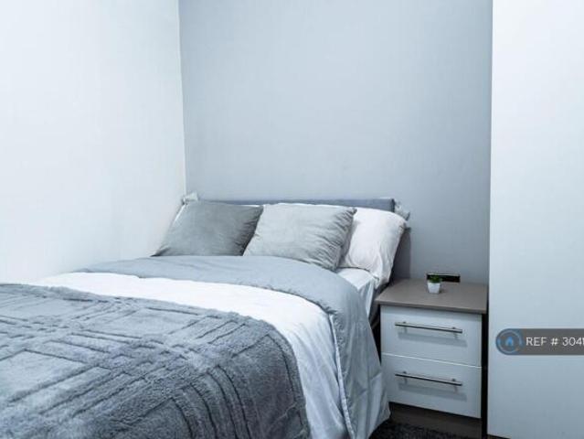 Flat for rent in Georgia, Greater Manchester