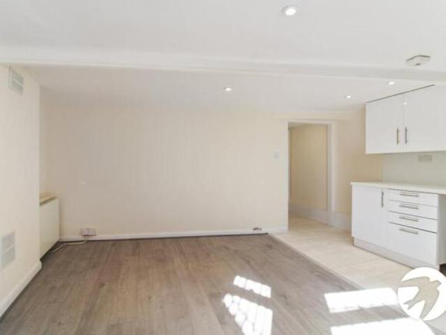 Flat for rent in Catford, Isle Of Man
