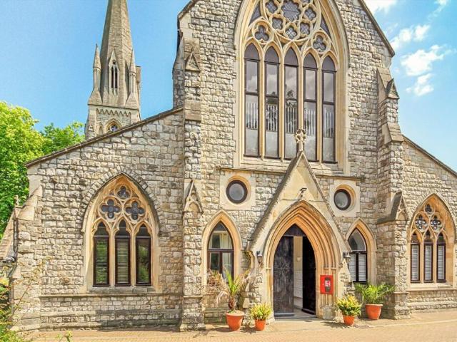 Flat for rent in Brondesbury Park